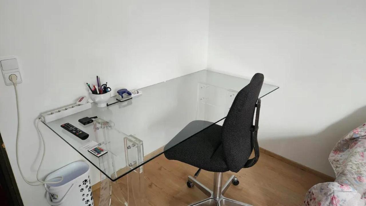 אולם Ferienzimmer Bei Thomas - Gemuetliches Schlaf- Und Wohnzimmer Mit Modernem Bad מראה חיצוני תמונה