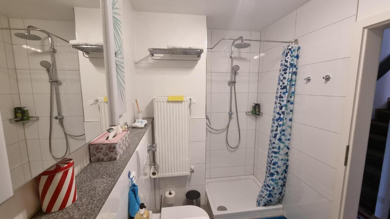 אולם Ferienzimmer Bei Thomas - Gemuetliches Schlaf- Und Wohnzimmer Mit Modernem Bad מראה חיצוני תמונה